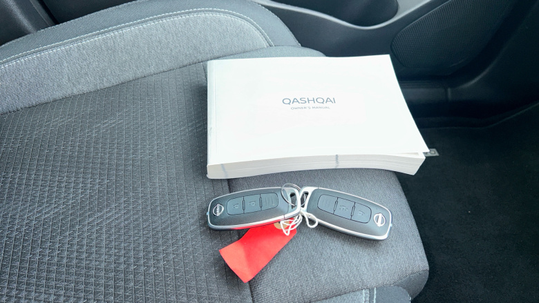 Nissan Qashqai 1.3 DiG-T MH N-Connecta 5dr Petrol Hatchback